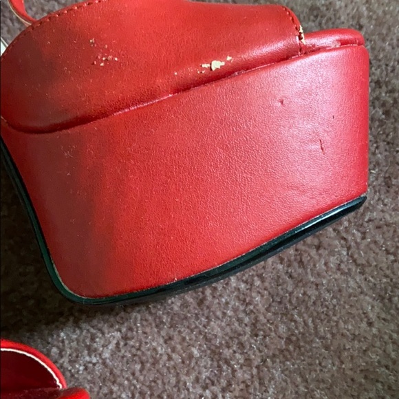 Red High Heels - Picture 2 of 4